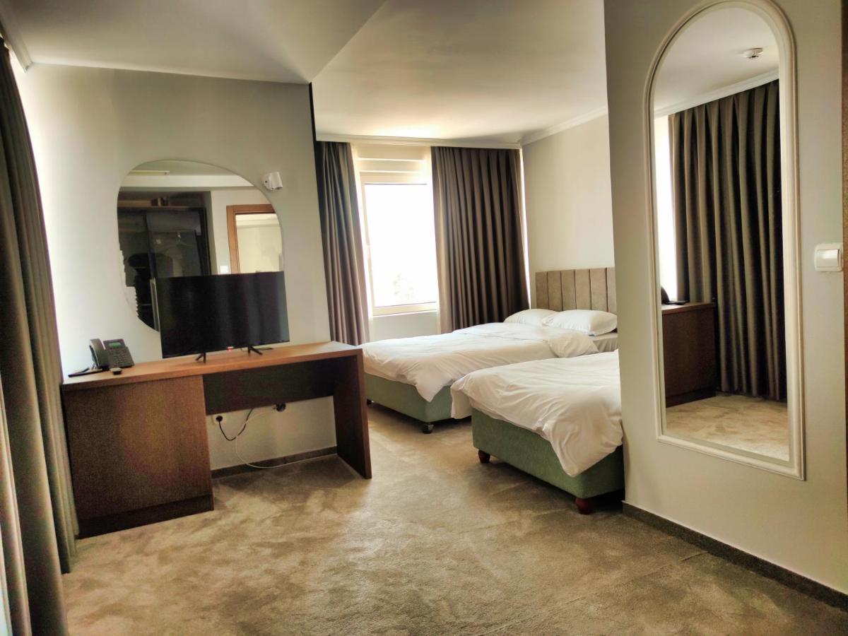Oaza Hotel Štip Exteriör bild