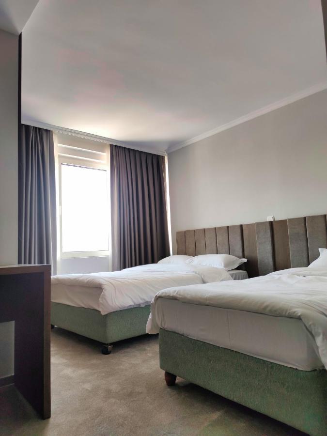 Oaza Hotel Štip Exteriör bild