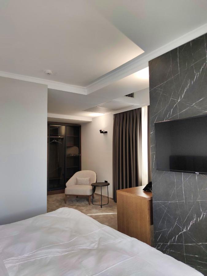 Oaza Hotel Štip Exteriör bild