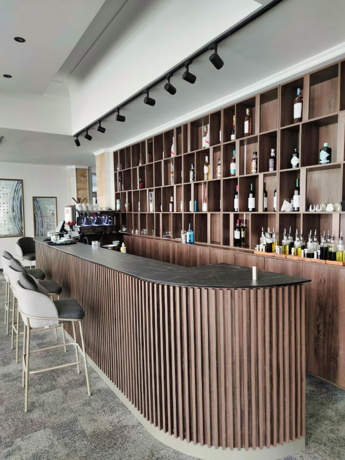 Oaza Hotel Štip Exteriör bild