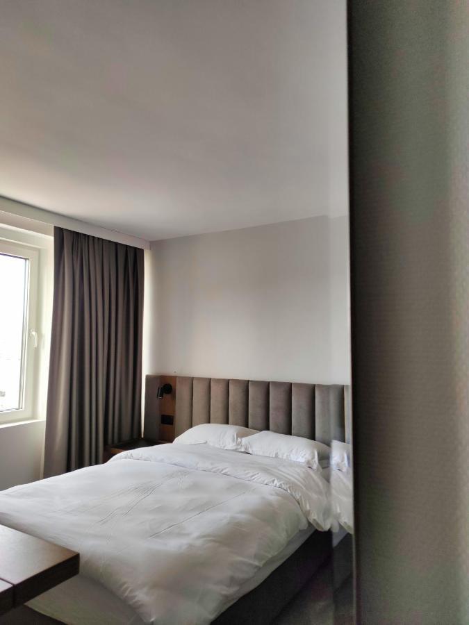 Oaza Hotel Štip Exteriör bild