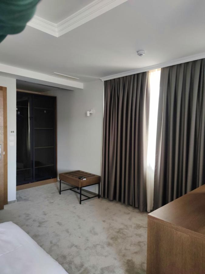 Oaza Hotel Štip Exteriör bild