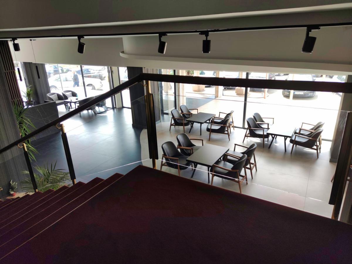 Oaza Hotel Štip Exteriör bild