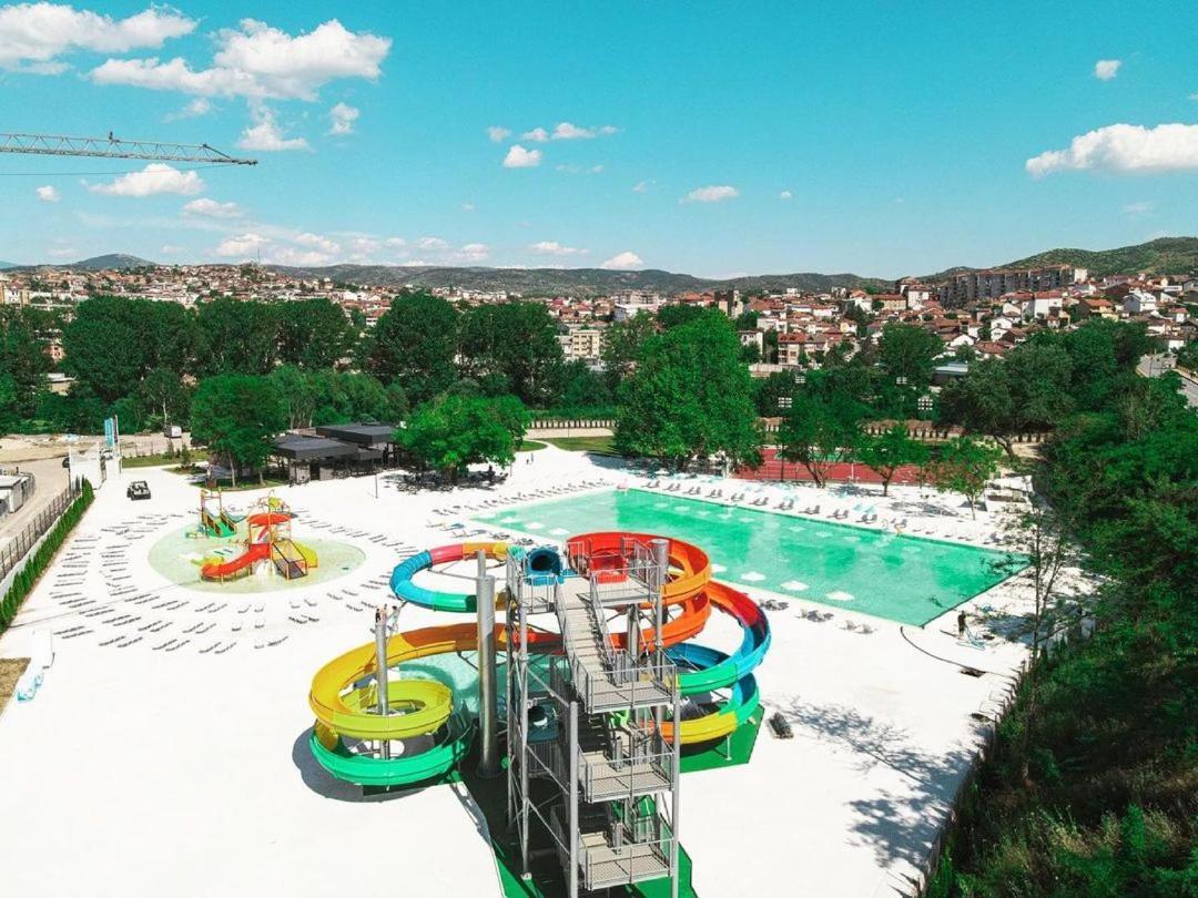 Oaza Hotel Štip Exteriör bild
